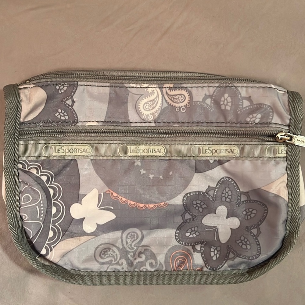 NWOT 2-zip LeSportsac gray pouch